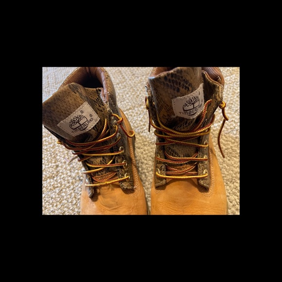 Timberland suede snakeskin boots size 6 boy’s, 8 woman’s - Picture 8 of 11